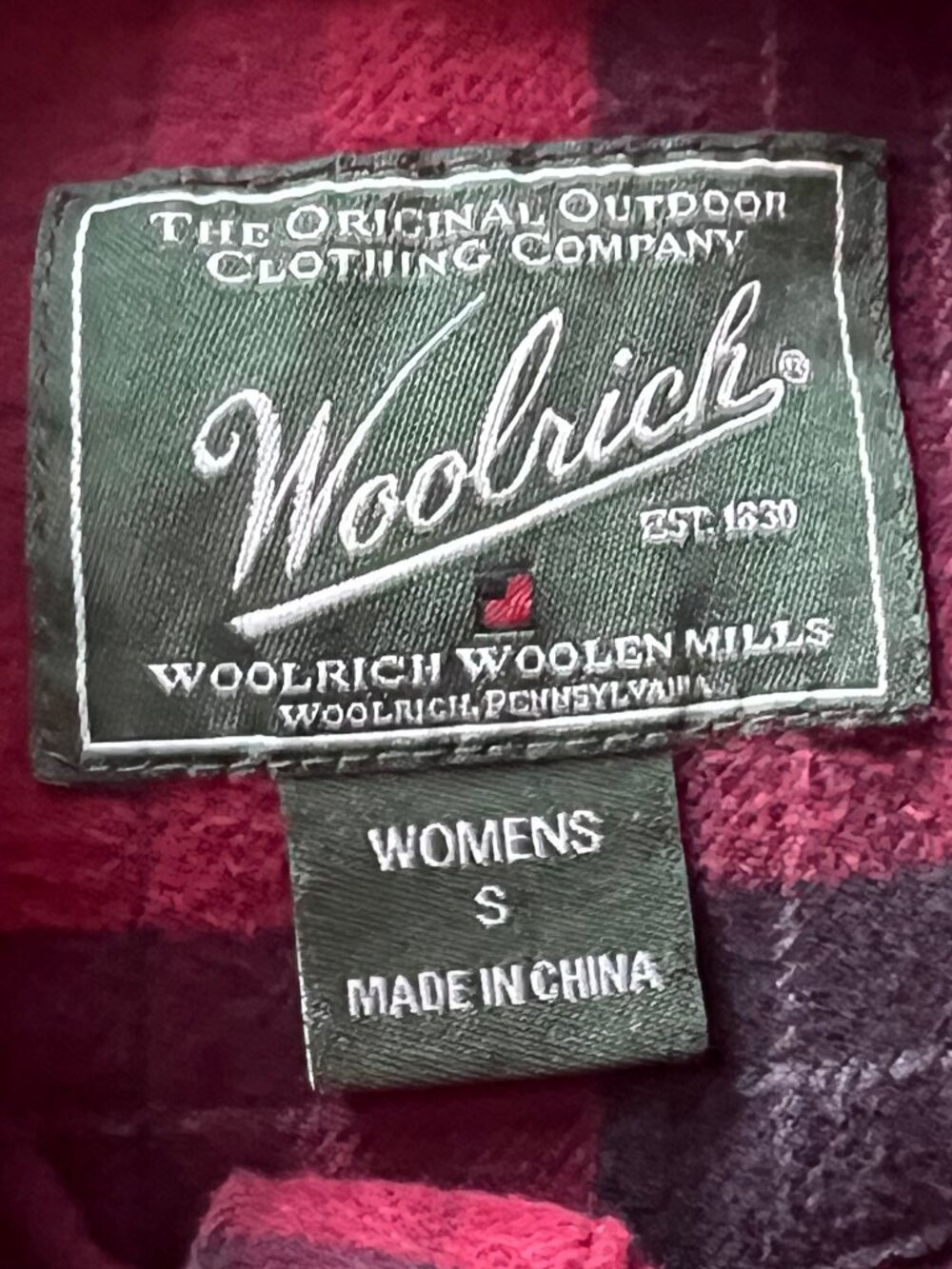 Vintage Woolrich Women's Regular Heirloom Red Plaid Flannel Shirt - Picture 11 of 16